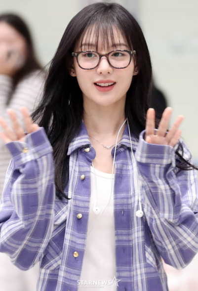 Áo thun Kim Ji Won Vintage